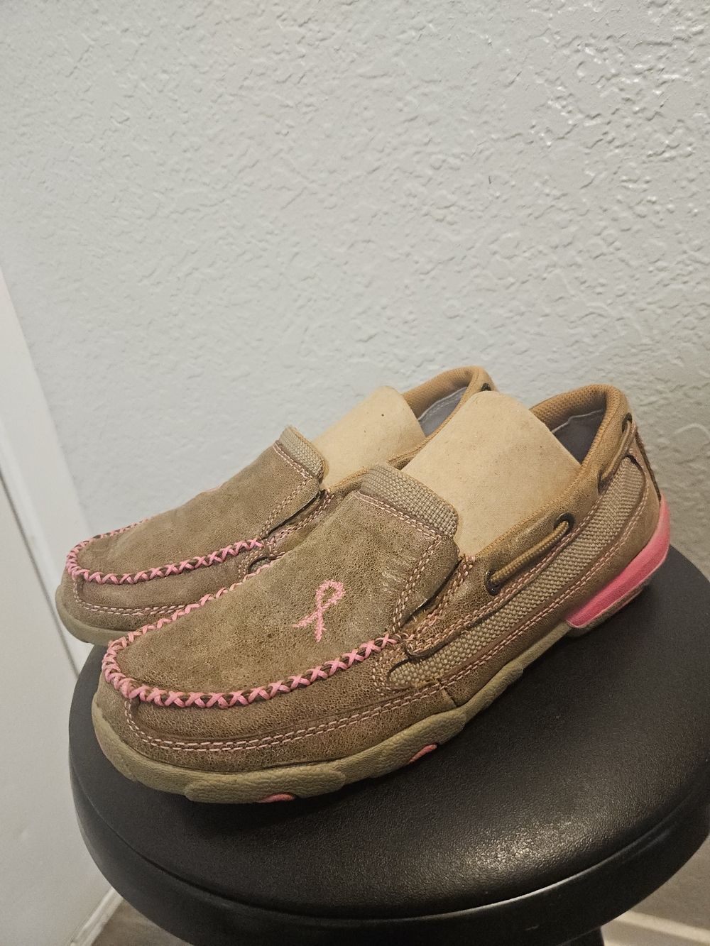 Twisted X Womens Pink Ribbon Moc Boat Slip On Size 7.5